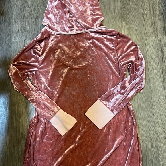 Crushed velvet mauve sweatshirt hoodie!/swim suit coverup Betsy Johnson large - Picture 11 of 12